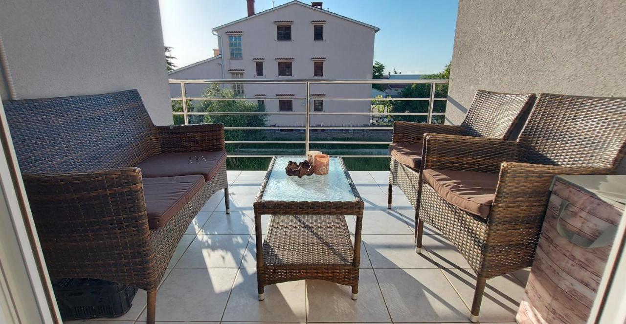 Apartman Near Fazana-500 From The Sea エクステリア 写真